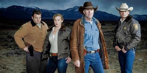 how many longmire books are there and what is the significance of this series in crime fiction?